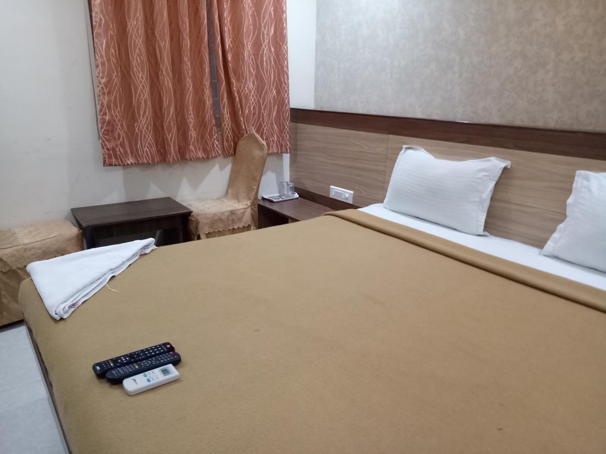 Hotel Deccan Park ハイデラバード エクステリア 写真