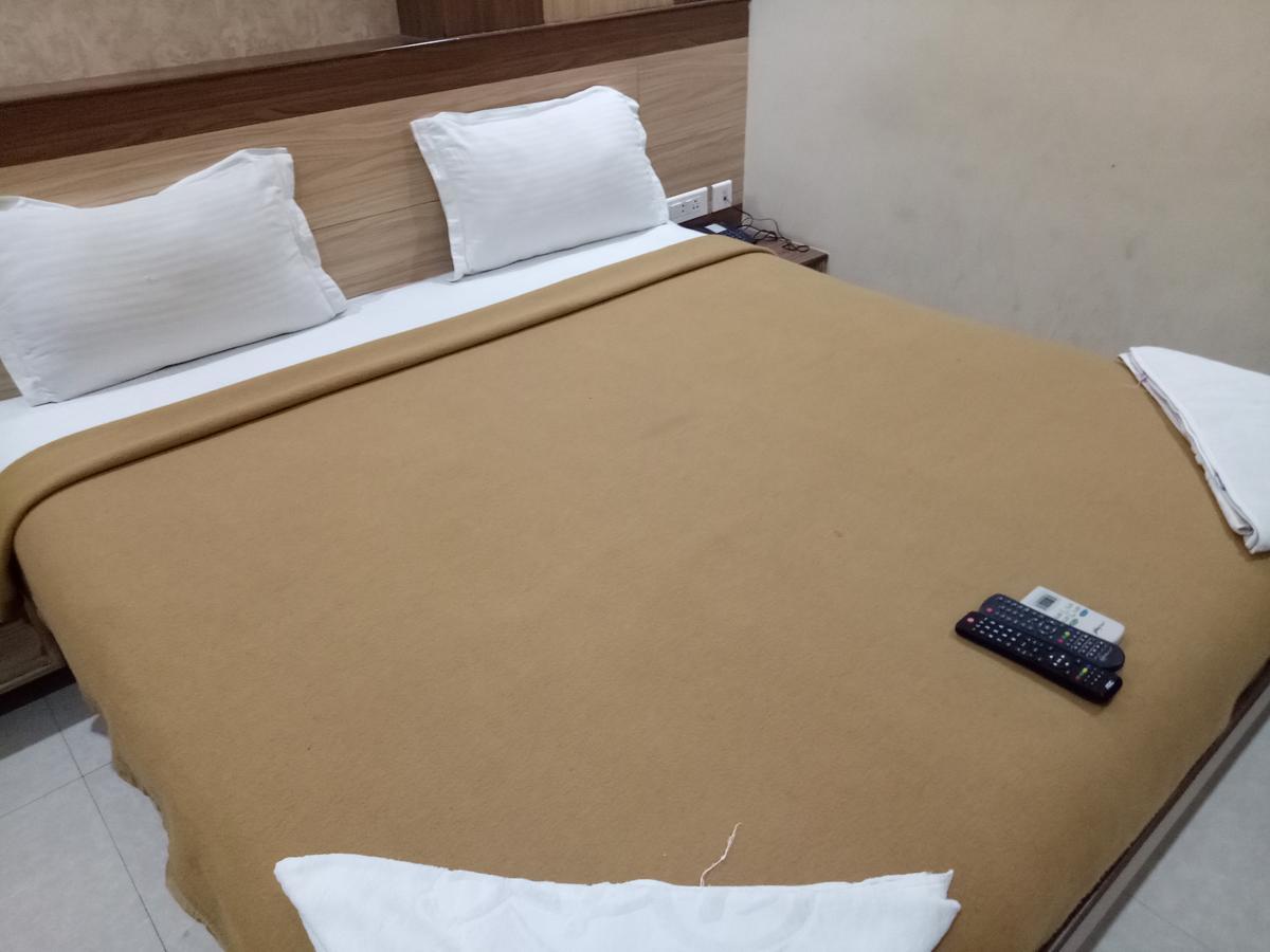 Hotel Deccan Park ハイデラバード エクステリア 写真